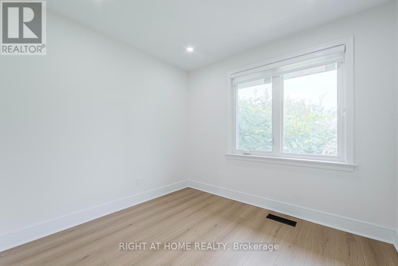 48 Daleside Crescent, Toronto, Ontario  M4A 2H6 - Photo 28 - C13579964