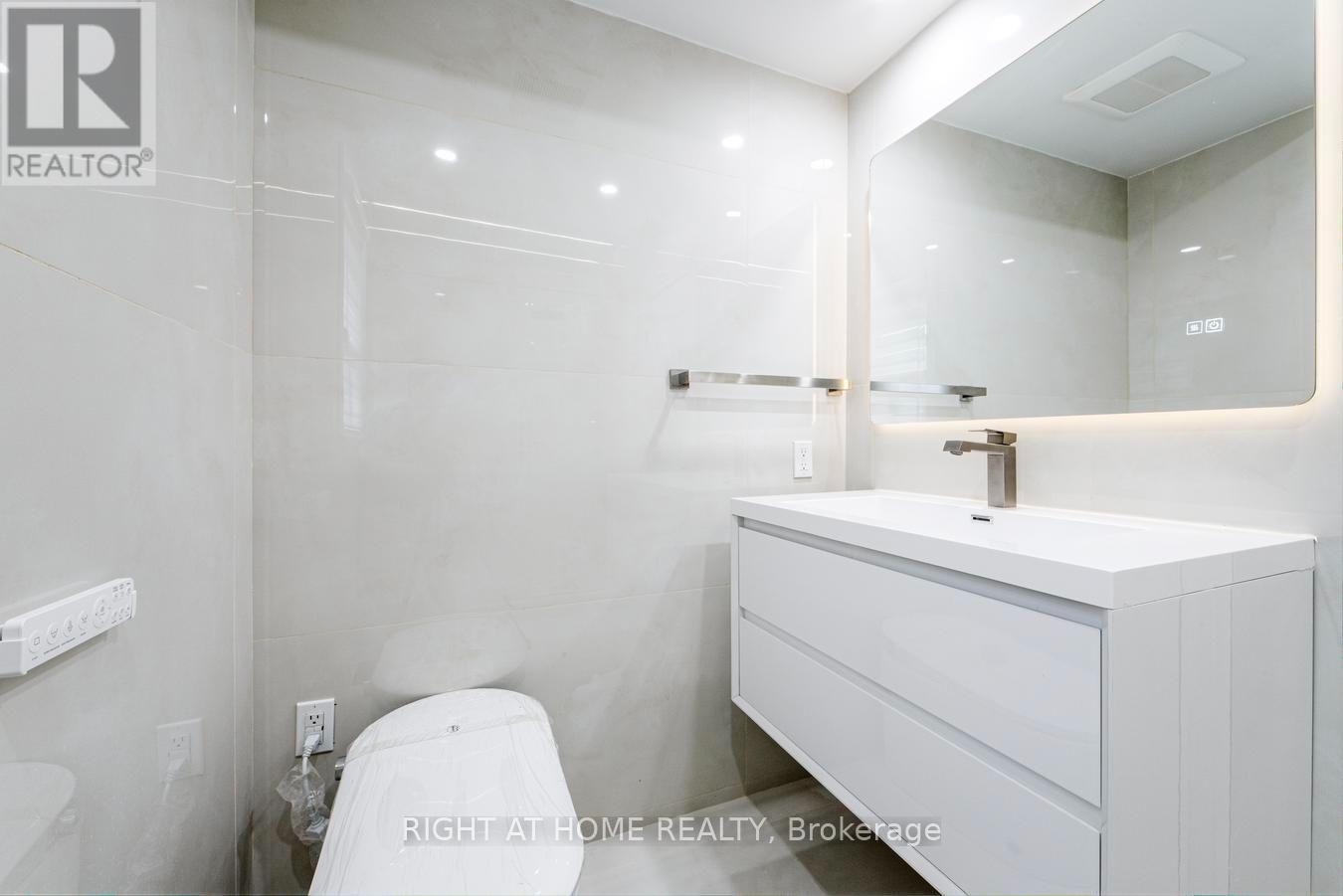 48 Daleside Crescent, Toronto, Ontario  M4A 2H6 - Photo 31 - C13579964