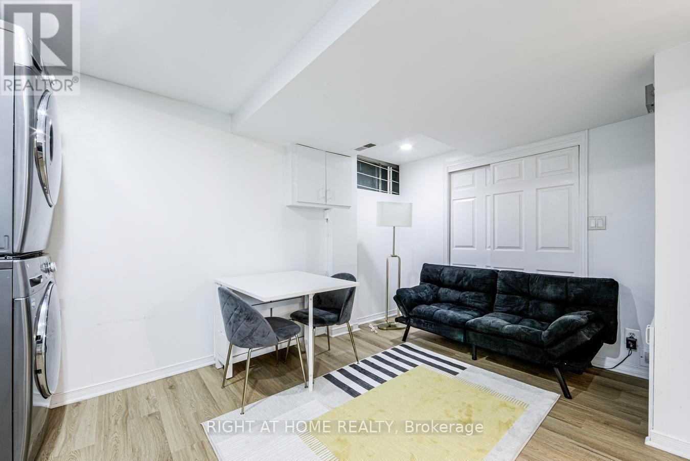 48 Daleside Crescent, Toronto, Ontario  M4A 2H6 - Photo 35 - C13579964