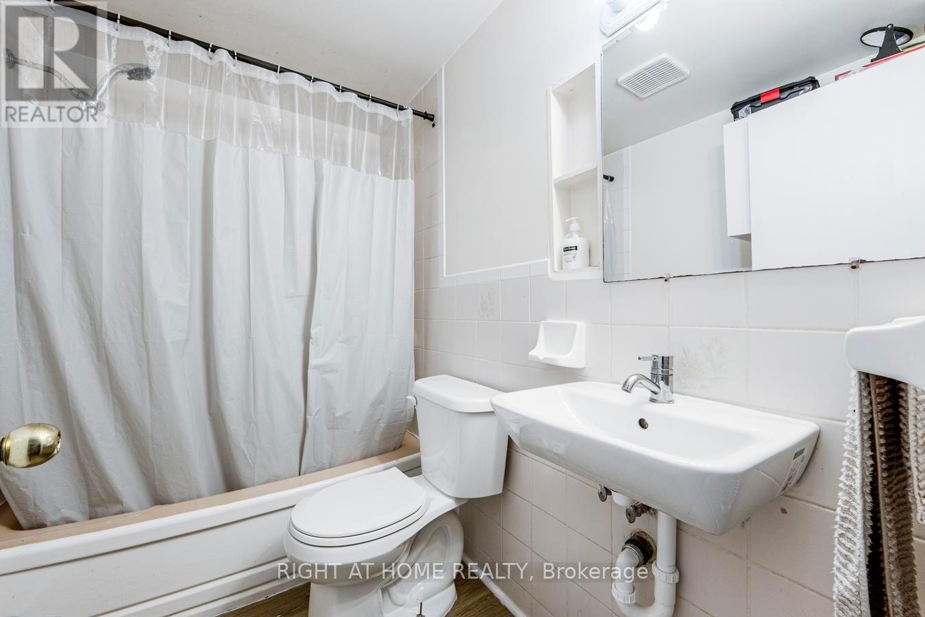 48 Daleside Crescent, Toronto, Ontario  M4A 2H6 - Photo 41 - C13579964