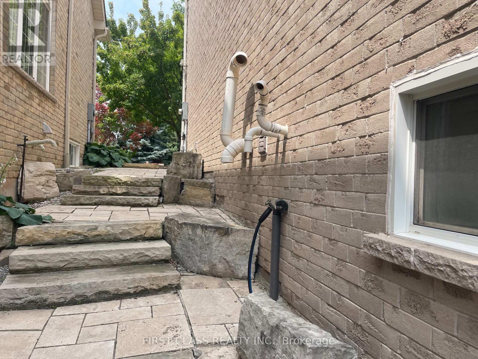 W/o Basement - 2084 Bingley Crescent, Oakville, Ontario  L6M 0E2 - Photo 15 - W13579968