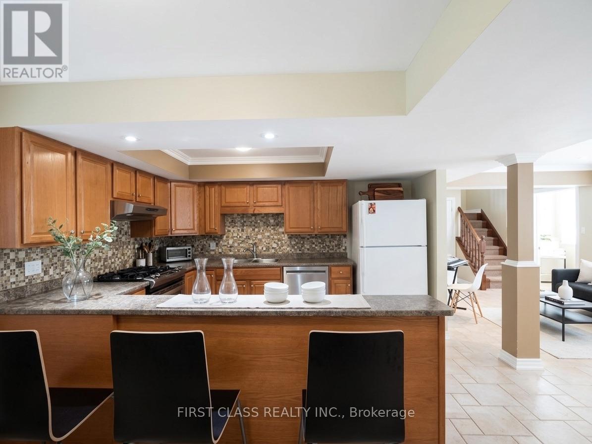 W/o Basement - 2084 Bingley Crescent, Oakville, Ontario  L6M 0E2 - Photo 6 - W13579968