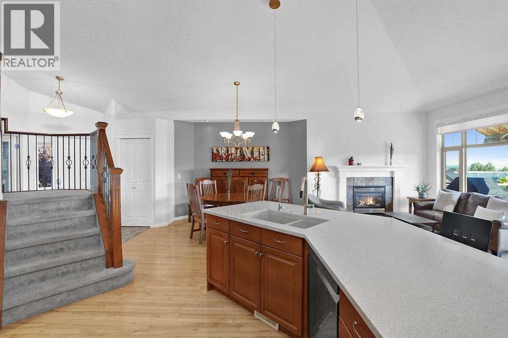 147 Springbank Villas SW, Calgary, Alberta T3H 4S9 - Photo 7 - A2330342