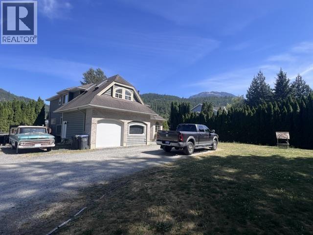38940 Loggers Lane, Squamish, British Columbia  V8B 0A4 - Photo 4 - C8080538