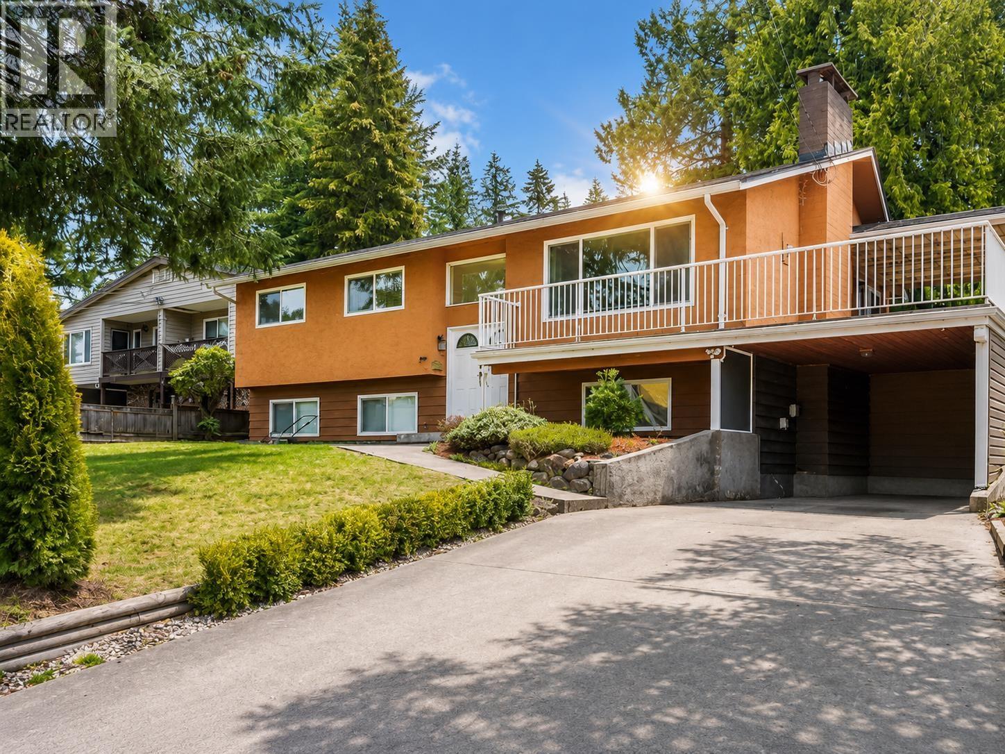 443 MUNDY STREET, Coquitlam, British Columbia