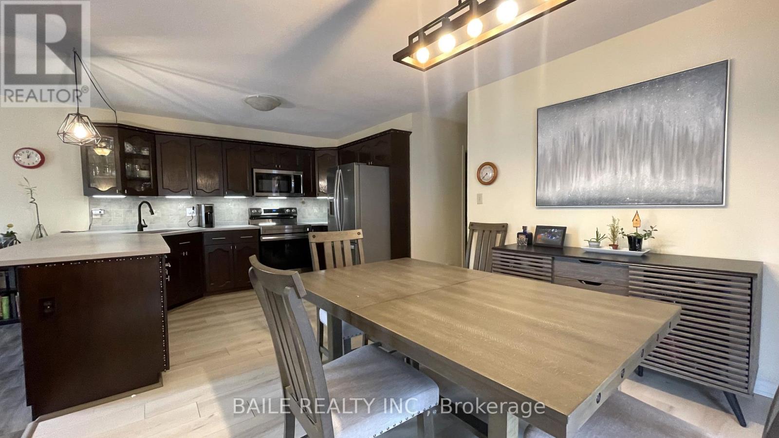 517 Mc Gregor St Street, Warwick, Ontario  N0M 2S0 - Photo 8 - X13580034
