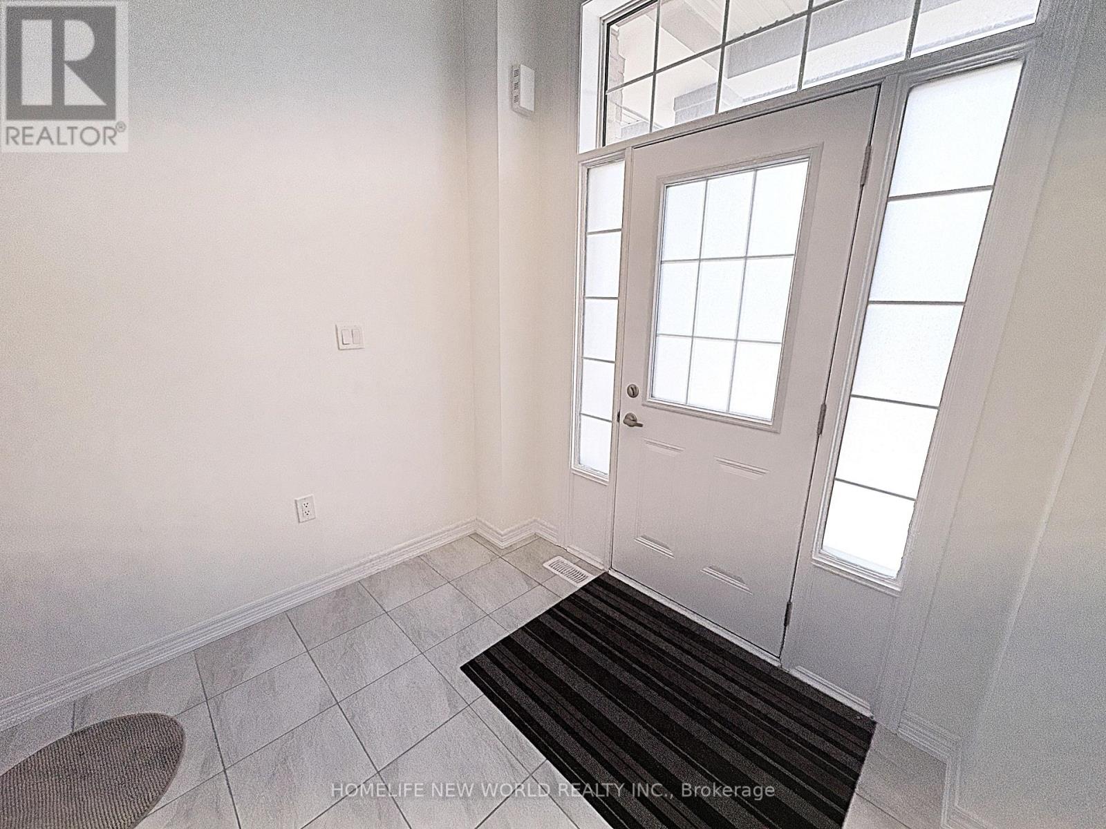 966 Cormorant Path, Pickering, Ontario  L1X 0P5 - Photo 2 - E13579980