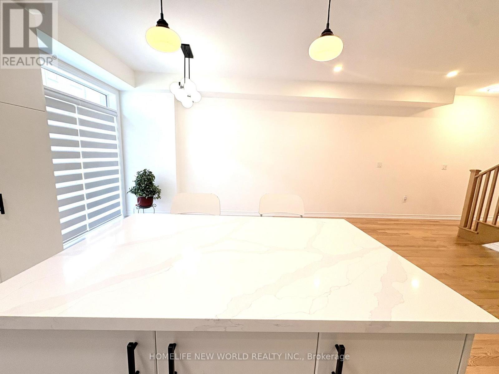 966 Cormorant Path, Pickering, Ontario  L1X 0P5 - Photo 7 - E13579980