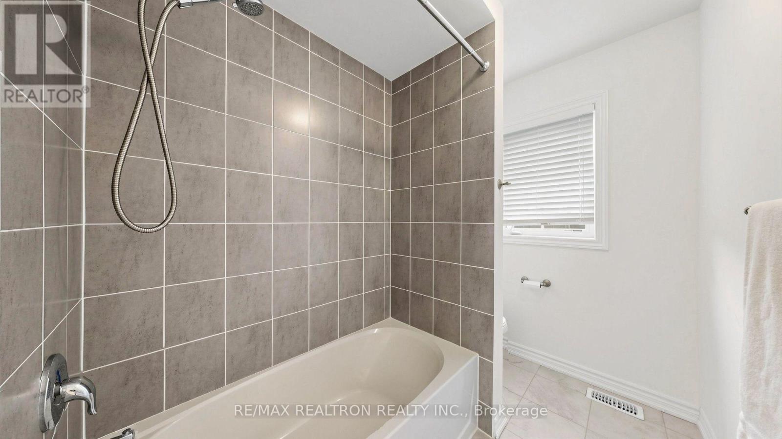 1037 Larter Street, Innisfil, Ontario  L9S 0N4 - Photo 35 - N13579984