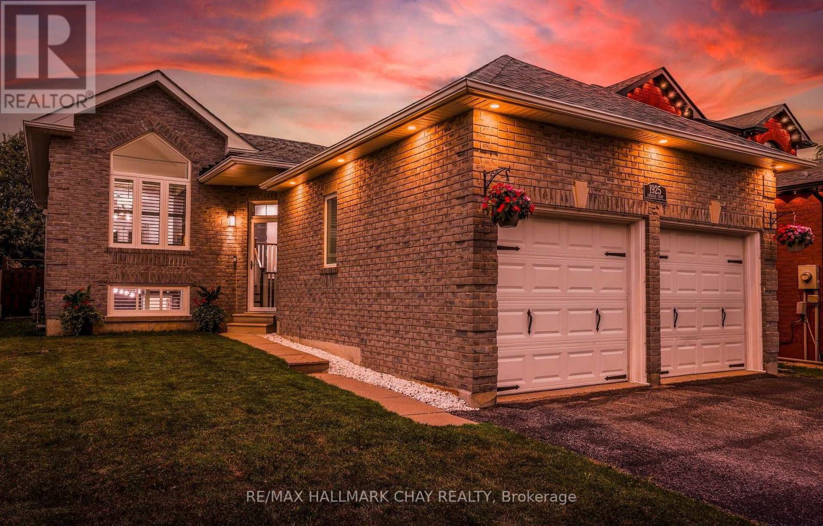 1925 EMERALD COURT, Innisfil, Ontario