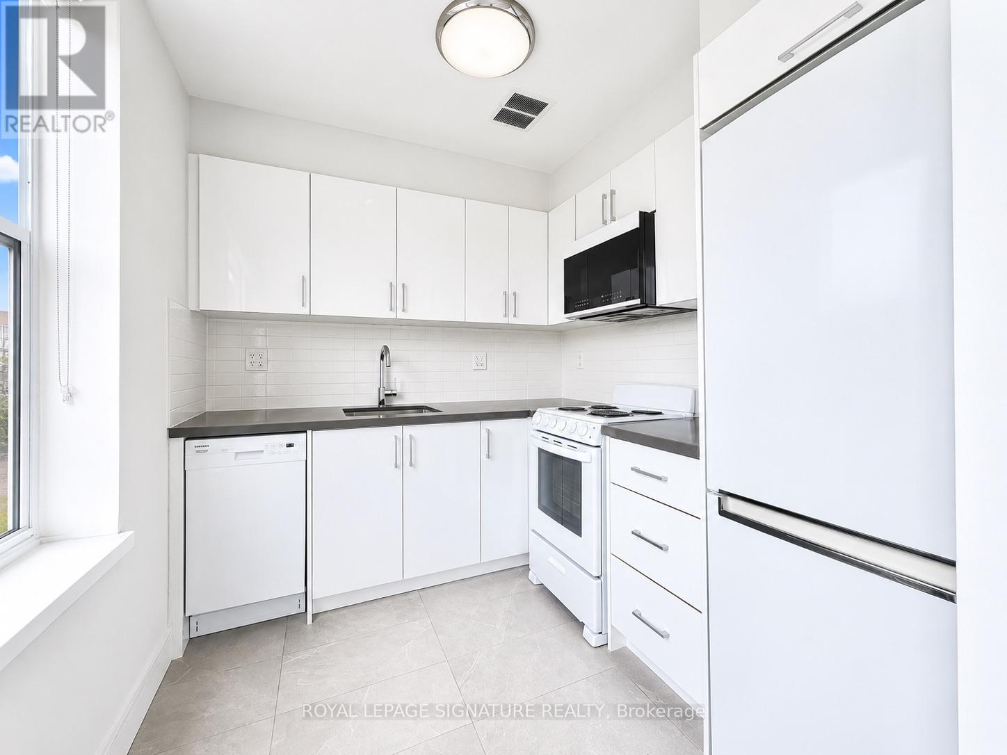 402 - 1545 BATHURST STREET - Photo 6
