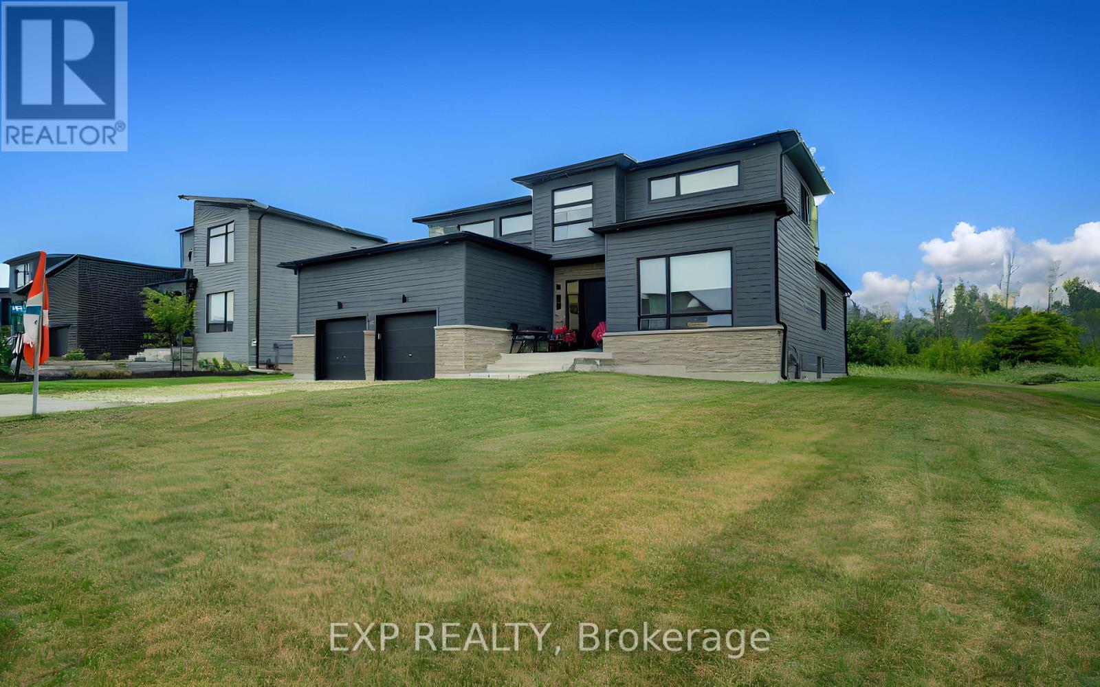 121 SLADDEN COURT, Blue Mountains, Ontario