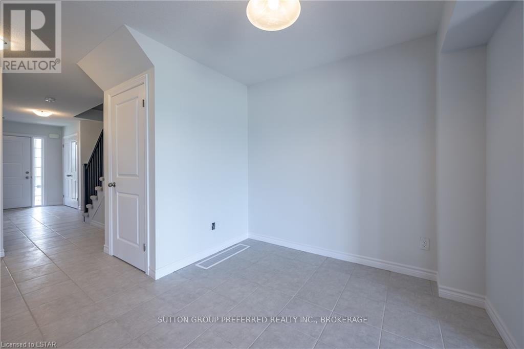 341 Kennington Way, London South, Ontario  N6L 0H4 - Photo 6 - X13573076