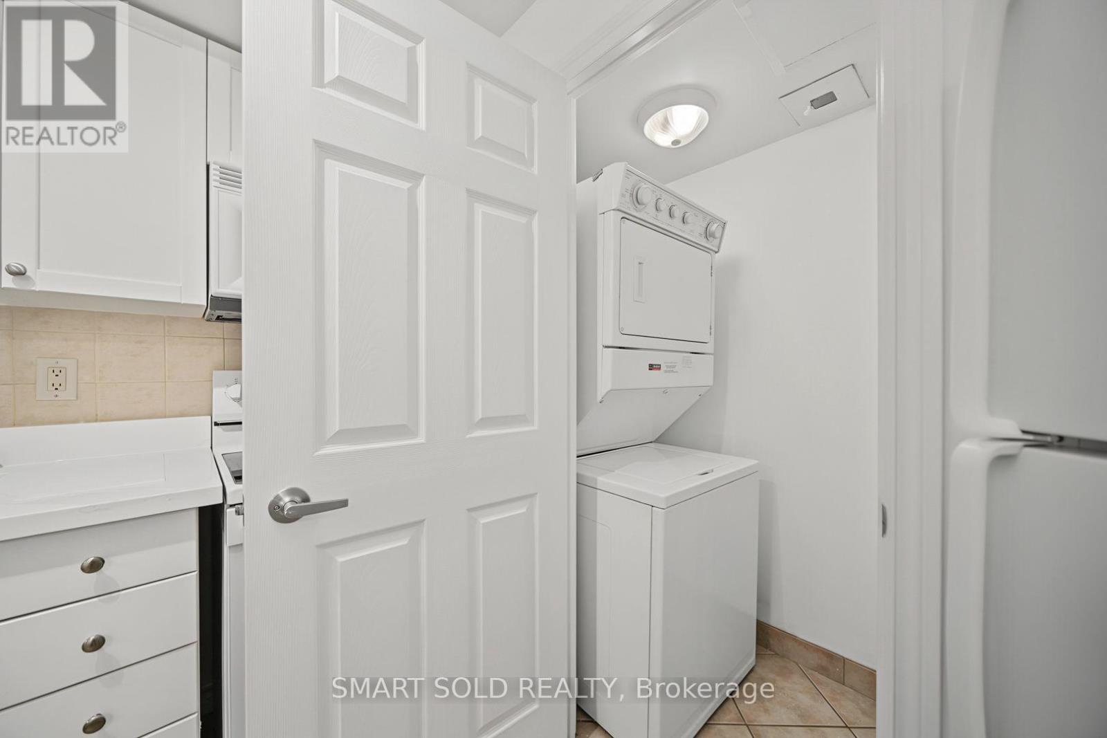 801 - 3880 Duke Of York Boulevard, Mississauga, Ontario  L5B 4M7 - Photo 35 - W13570740
