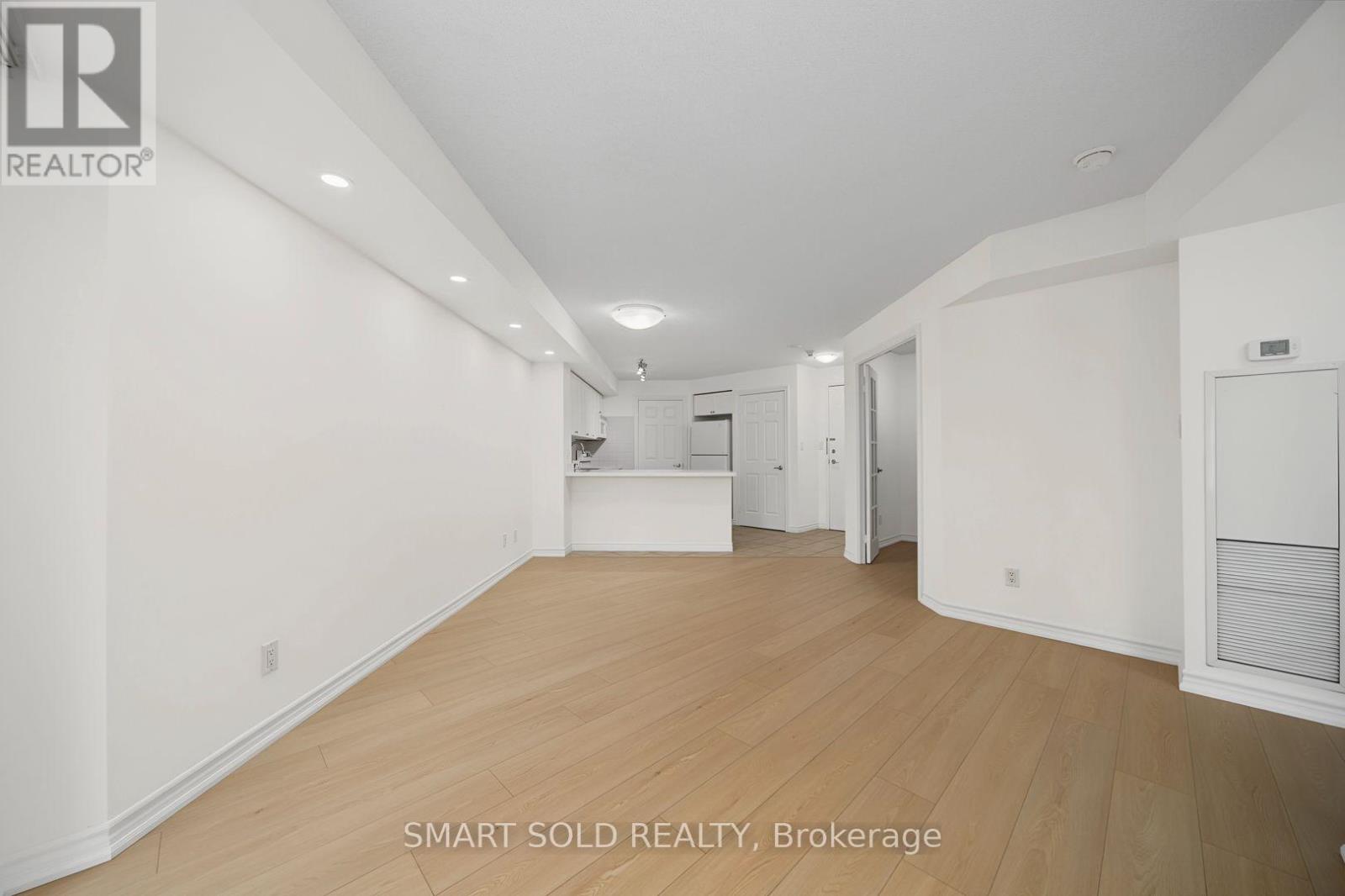 801 - 3880 Duke Of York Boulevard, Mississauga, Ontario  L5B 4M7 - Photo 5 - W13570740