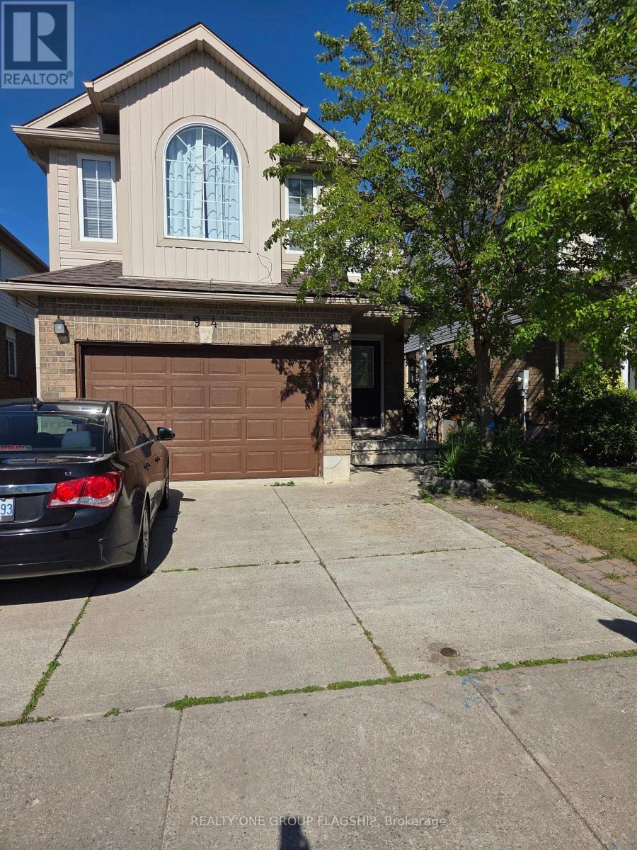 904 COPPER LEAF CRESCENT