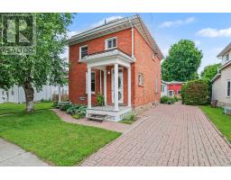 101 DRUMMOND STREET E, Perth, Ontario