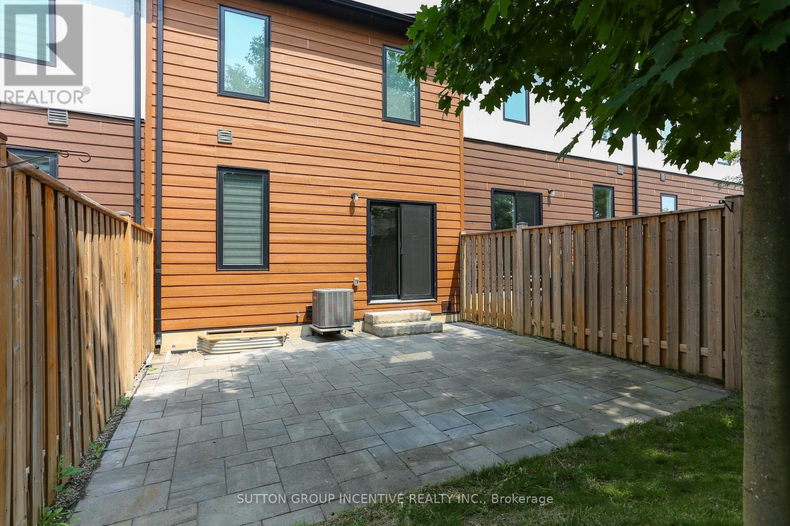 6 Stonehart Lane, Barrie, Ontario L4M 7E8 - Photo 19 - S13580070