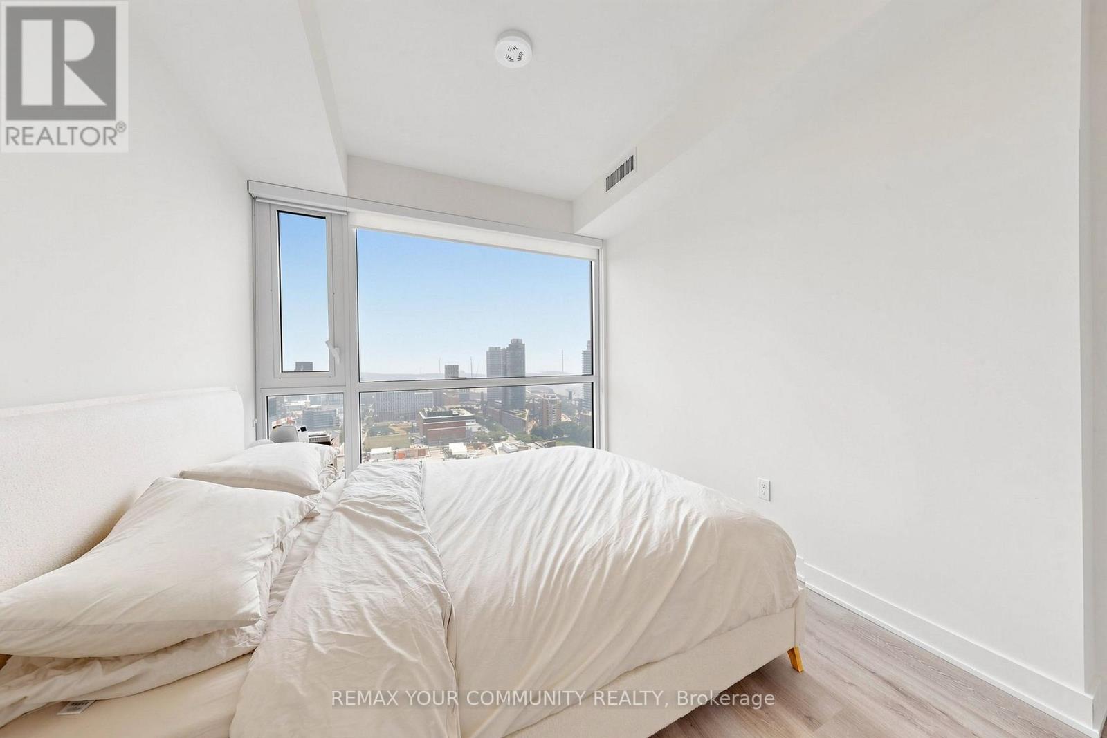 2404 - 70 Princess Street, Toronto, Ontario  M5A 0X6 - Photo 16 - C13580096