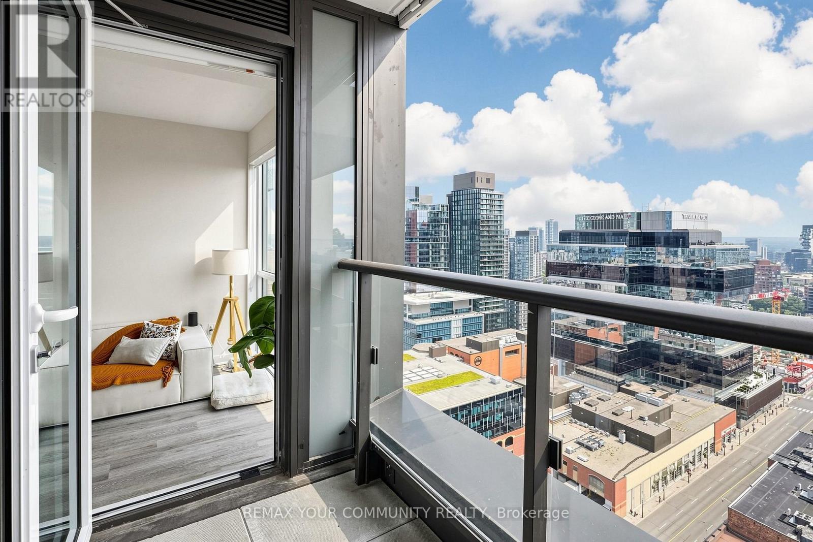 2404 - 70 Princess Street, Toronto, Ontario  M5A 0X6 - Photo 31 - C13580096