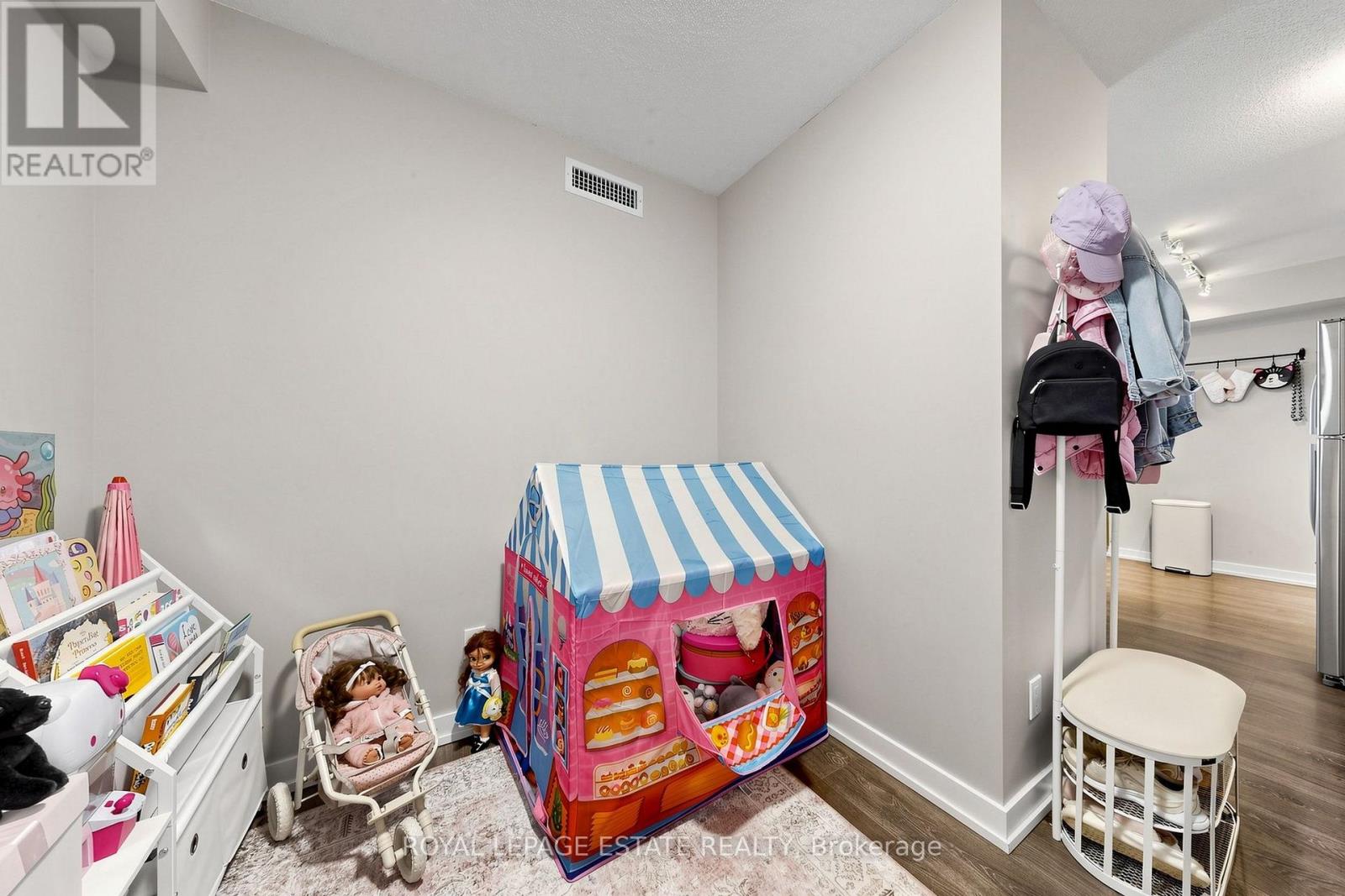 504 - 8 Trent Avenue, Toronto, Ontario M4C 0A6 - Photo 14 - E13580080