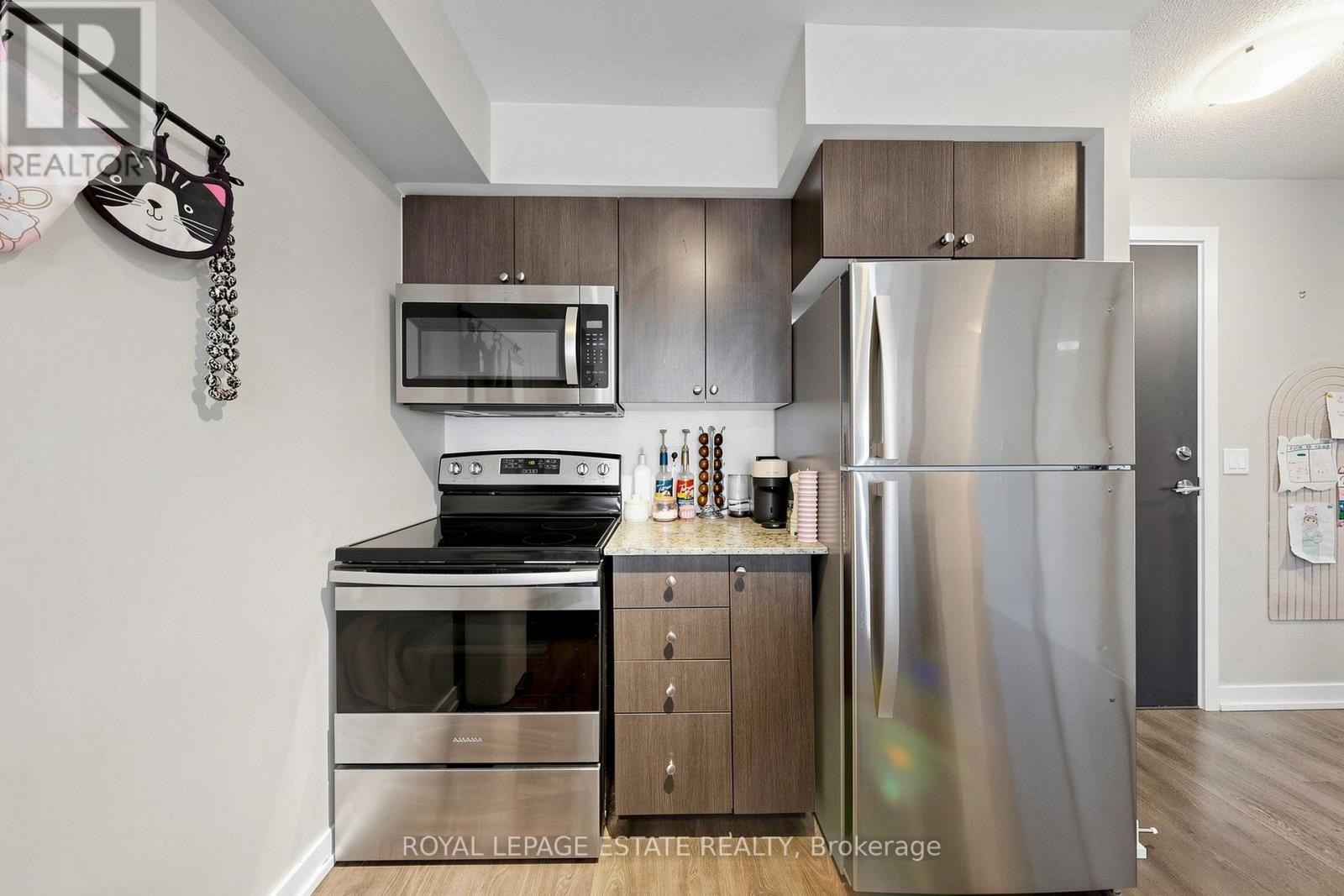 504 - 8 Trent Avenue, Toronto, Ontario M4C 0A6 - Photo 9 - E13580080