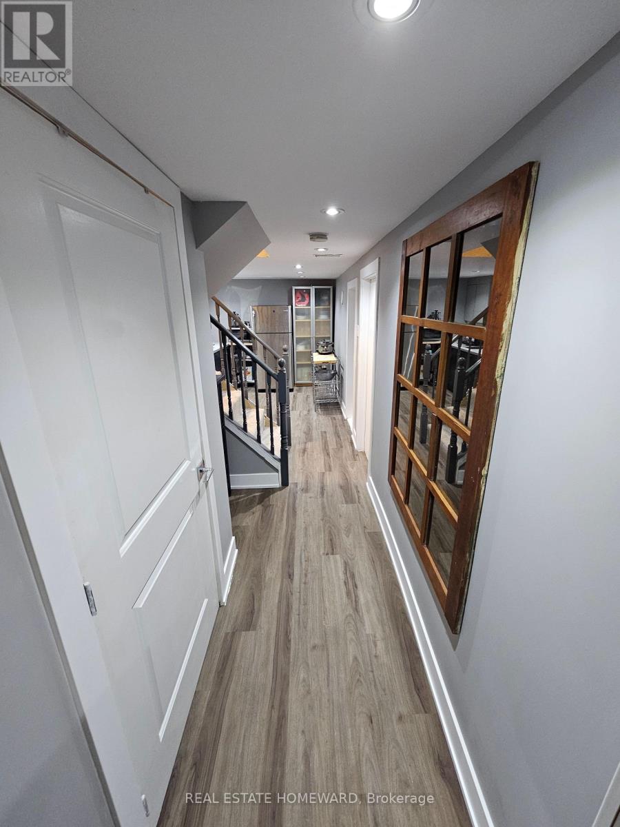 715 Pharmacy Avenue, Toronto, Ontario M1L 3J4 - Photo 19 - E13580088