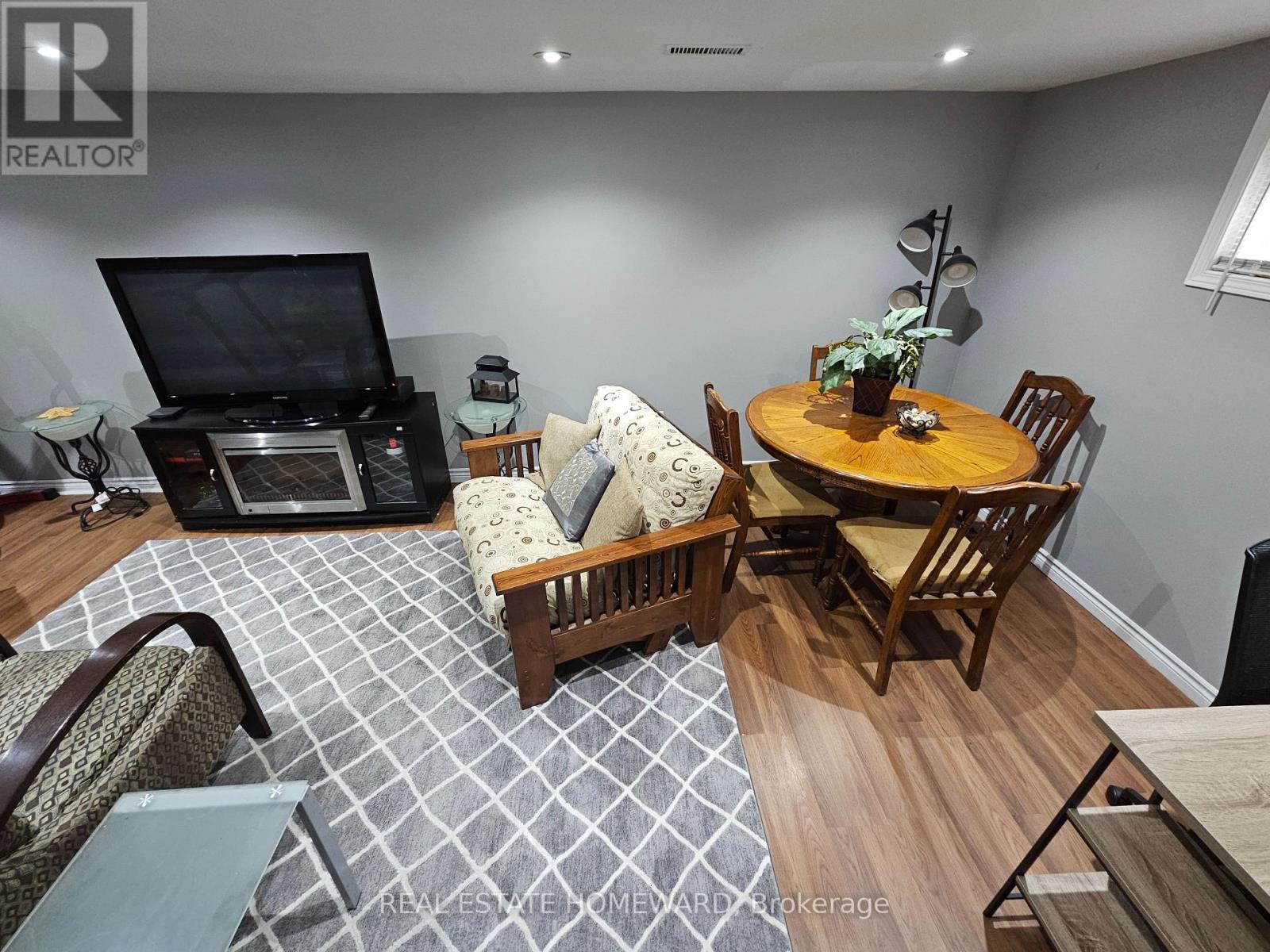 715 Pharmacy Avenue, Toronto, Ontario M1L 3J4 - Photo 20 - E13580088