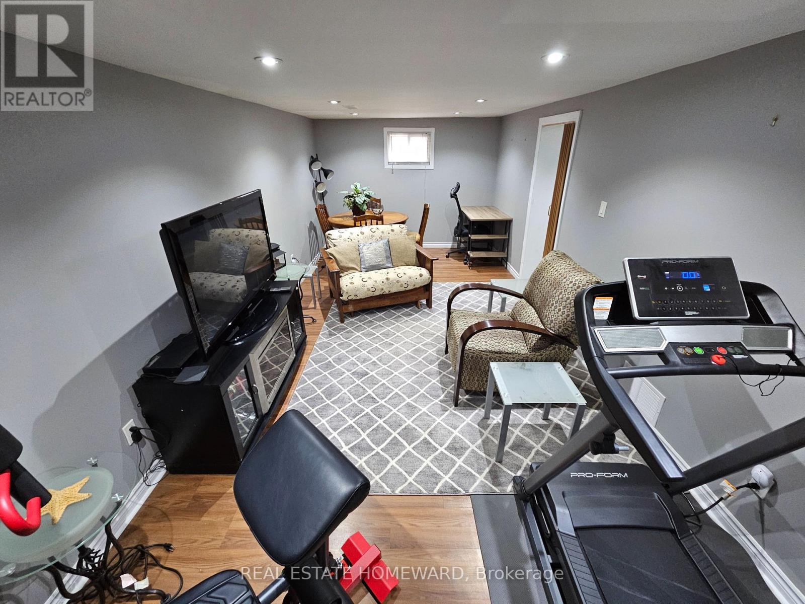 715 Pharmacy Avenue, Toronto, Ontario M1L 3J4 - Photo 22 - E13580088