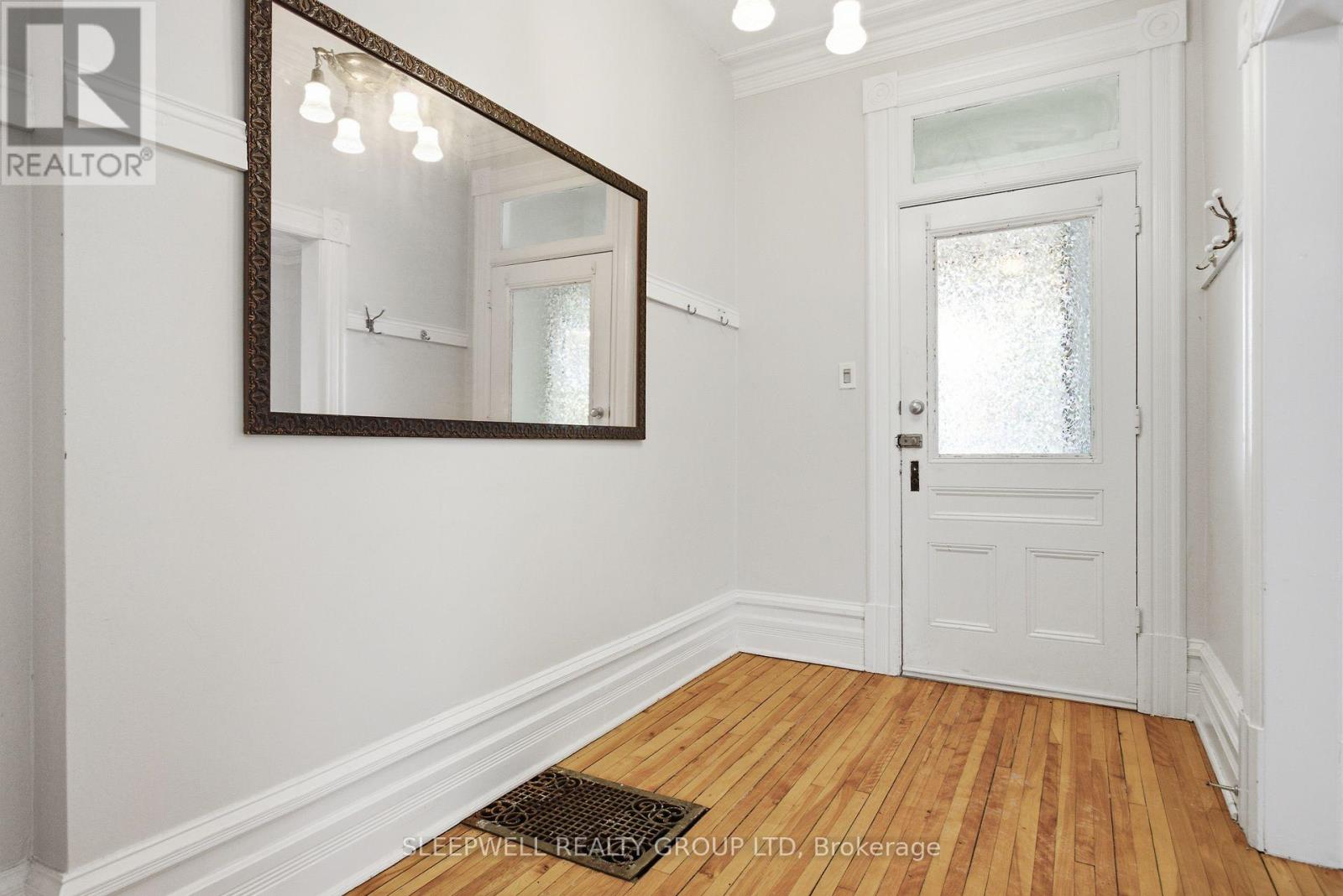 80 Fourth Avenue, Ottawa, Ontario  K1S 2L2 - Photo 3 - X13580146