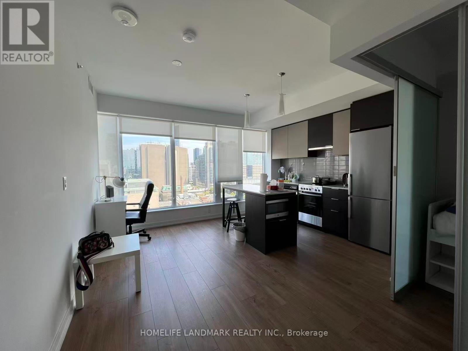 1407 - 203 College Street, Toronto, Ontario  M5T 1P9 - Photo 2 - C13580118