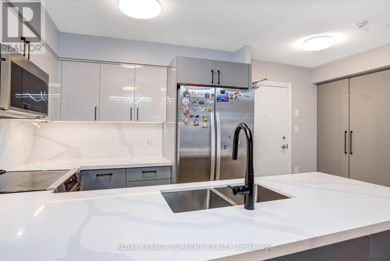 301 - 872 Sheppard Avenue W, Toronto, Ontario M3H 5V5 - Photo 7 - C13580124