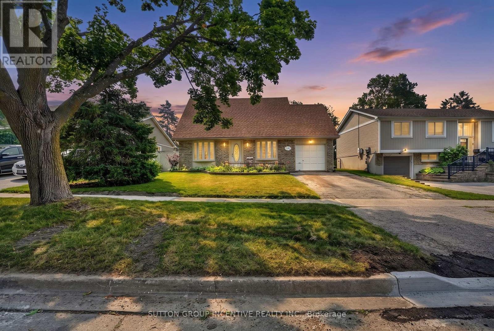 63 Heather Street, Barrie (Sunnidale), Ontario  L4N 4M9 - Photo 2 - S13580098