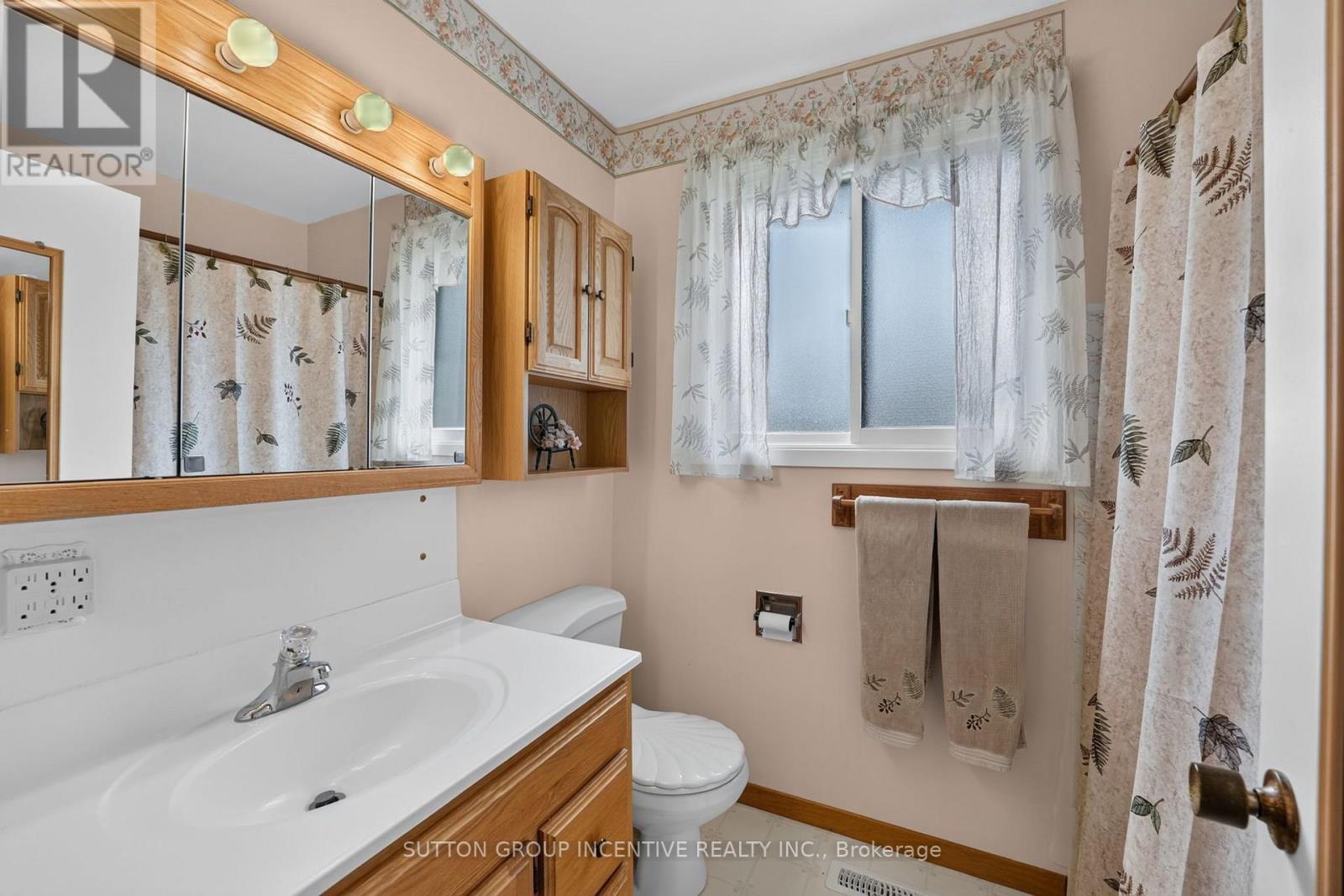 63 Heather Street, Barrie (Sunnidale), Ontario  L4N 4M9 - Photo 22 - S13580098
