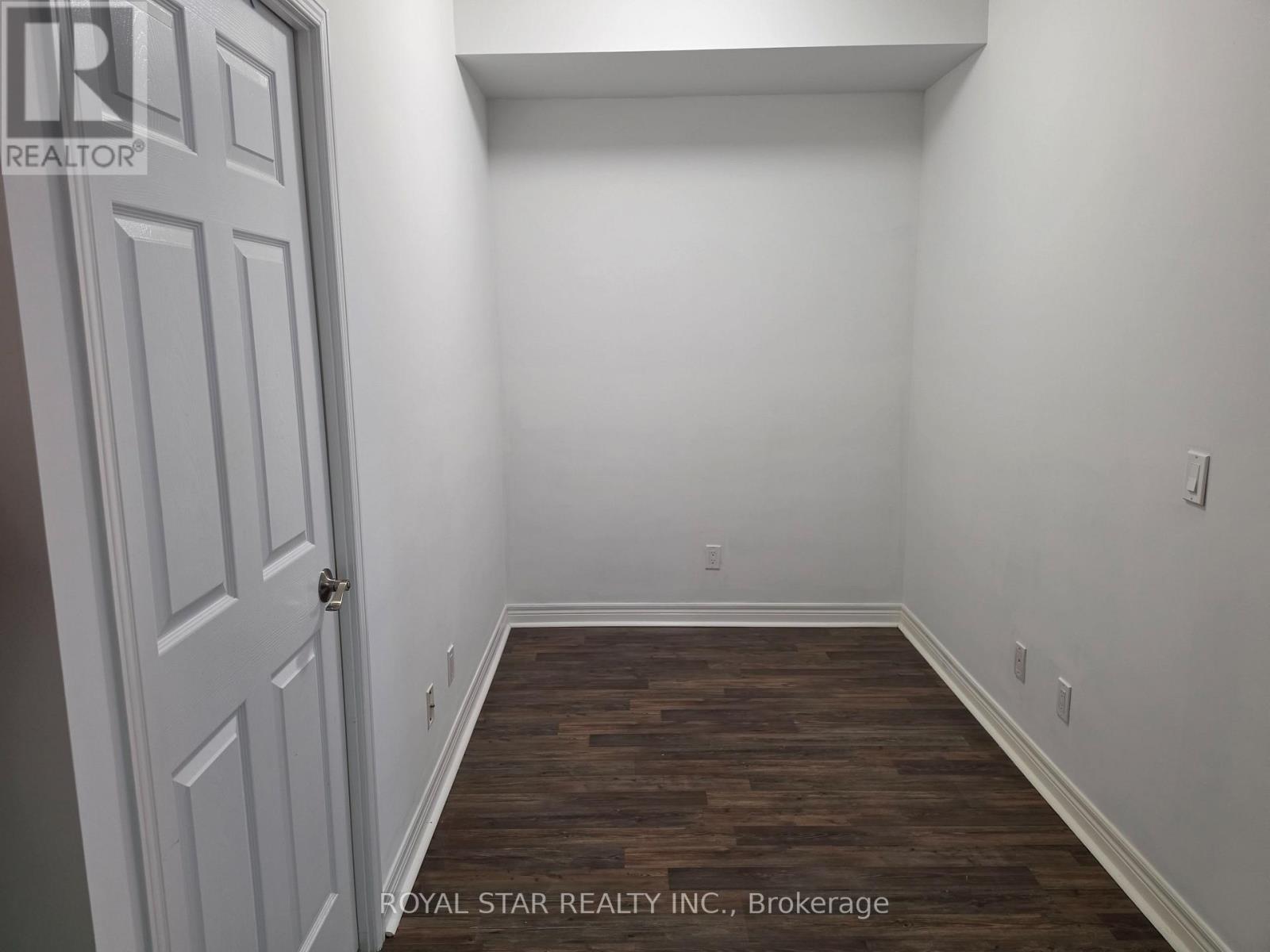 1807 - 339 Rathburn Road W, Mississauga, Ontario  L5B 0K6 - Photo 13 - W13580108