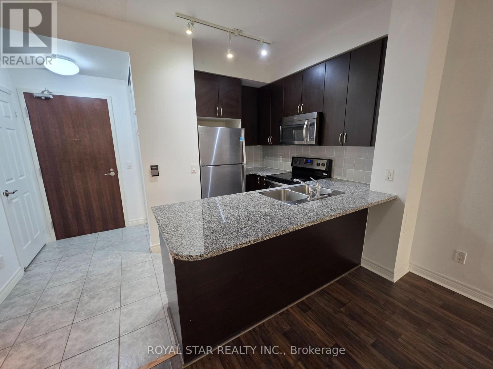 1807 - 339 Rathburn Road W, Mississauga, Ontario  L5B 0K6 - Photo 6 - W13580108