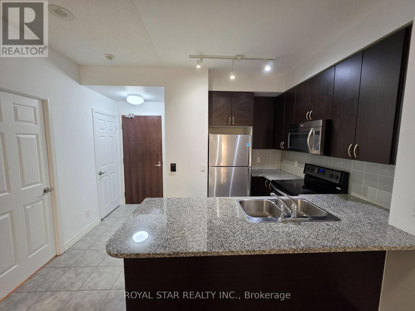 1807 - 339 Rathburn Road W, Mississauga, Ontario  L5B 0K6 - Photo 7 - W13580108