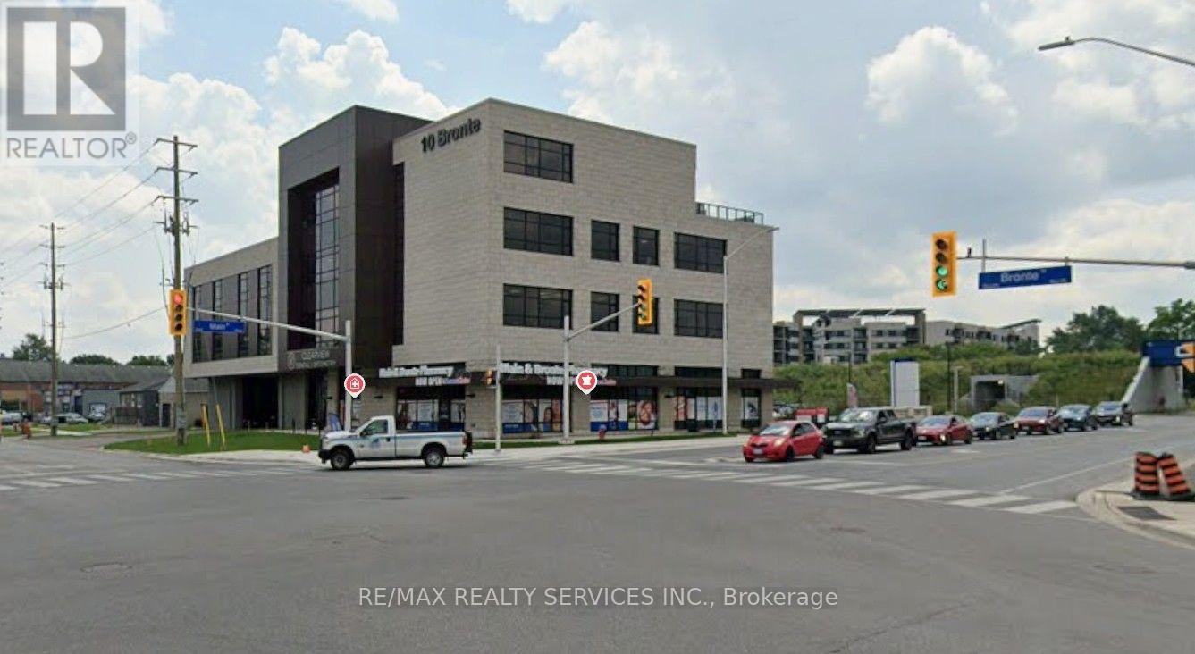 206 - 10 Bronte Street S, Milton, Ontario  L9T 9M2 - Photo 2 - W13580130