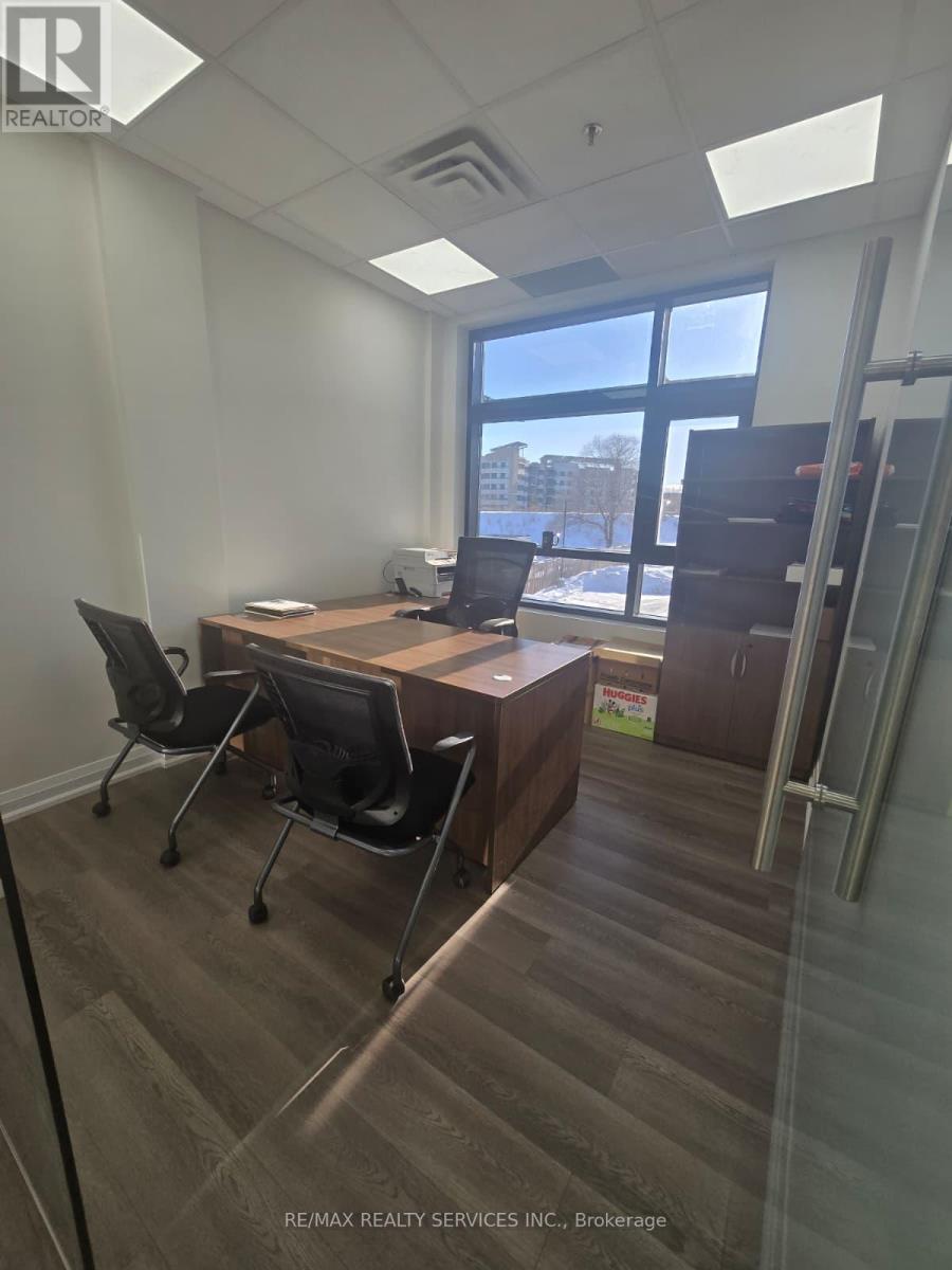 206 - 10 Bronte Street S, Milton, Ontario  L9T 9M2 - Photo 4 - W13580130