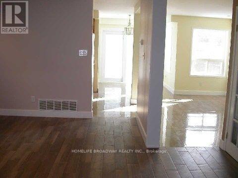 1240 Bantham Street, Mississauga, Ontario  L5V 1Y8 - Photo 3 - W13580132