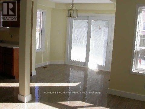 1240 Bantham Street, Mississauga, Ontario  L5V 1Y8 - Photo 6 - W13580132