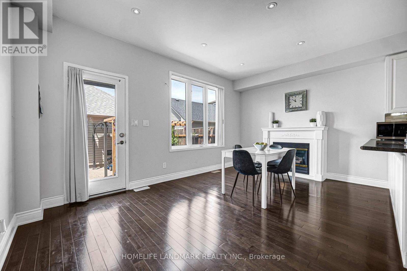 293 Murray Ross Parkway, Toronto, Ontario M3J 3N7 - Photo 12 - W13572746