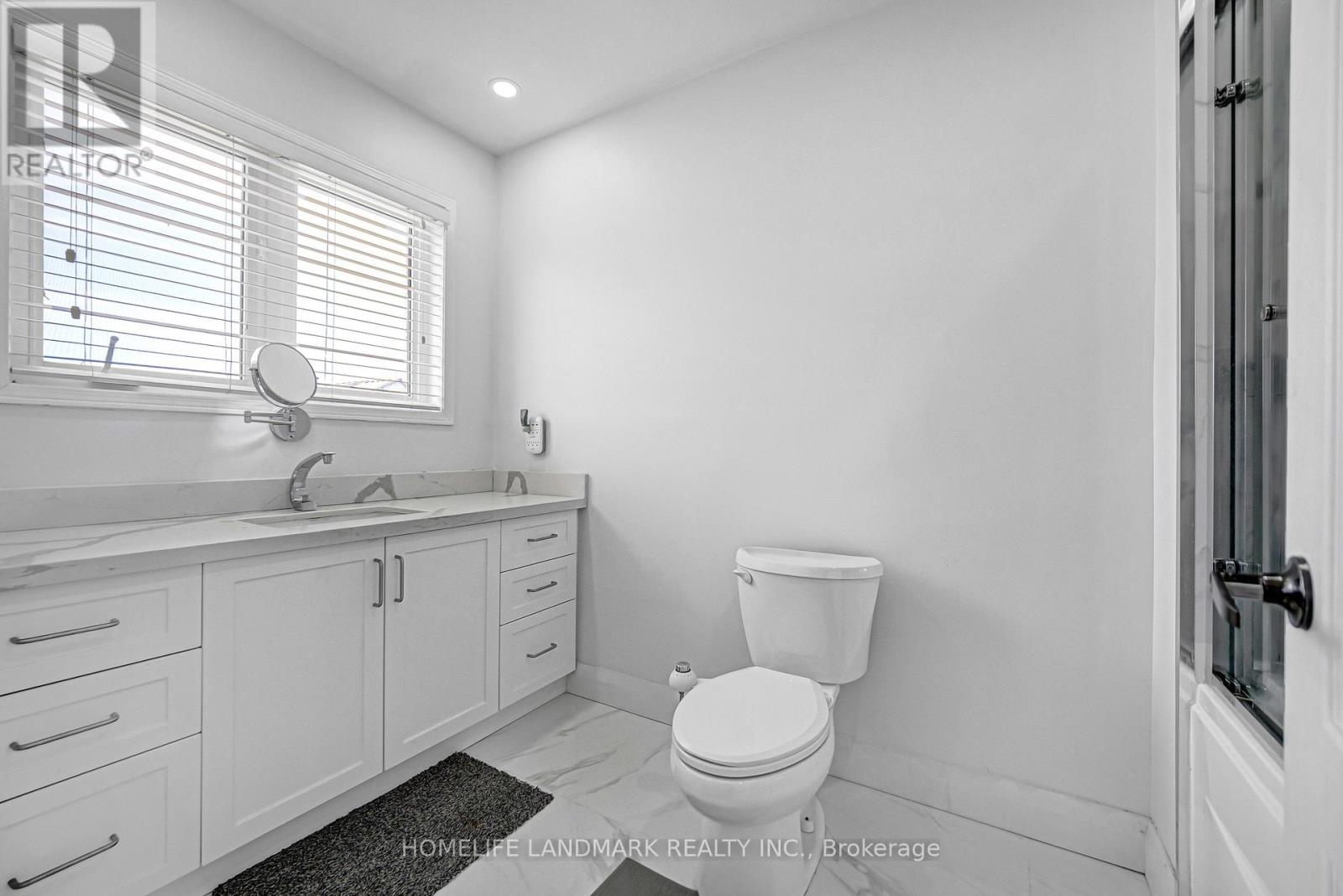 293 Murray Ross Parkway, Toronto, Ontario M3J 3N7 - Photo 19 - W13572746
