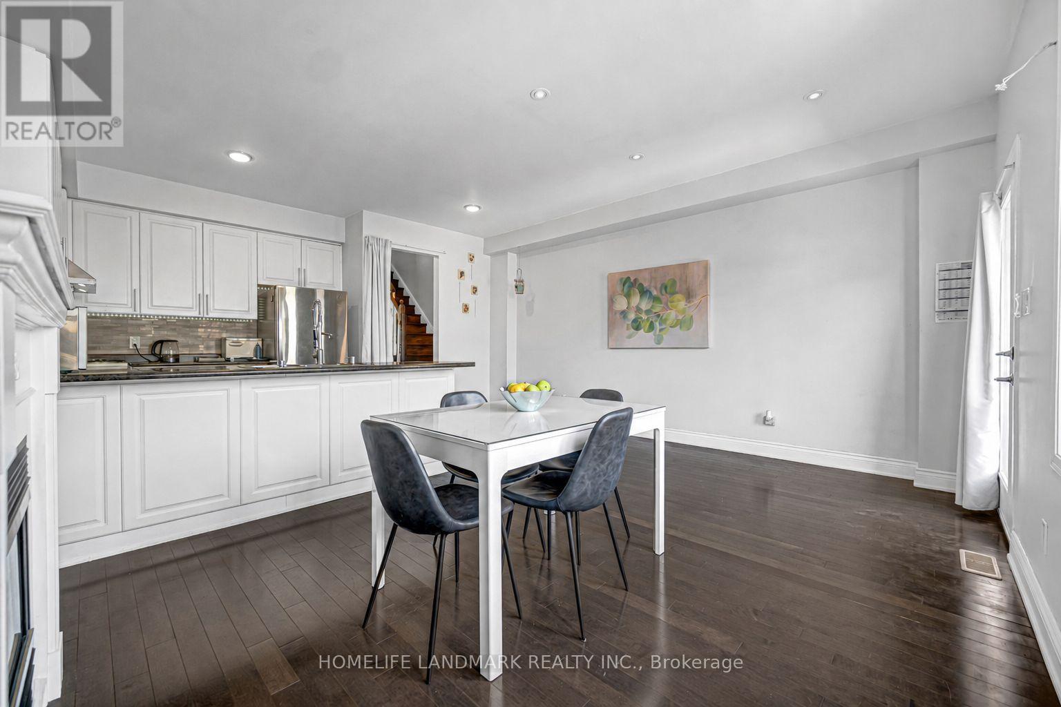 293 Murray Ross Parkway, Toronto, Ontario M3J 3N7 - Photo 11 - W13572746