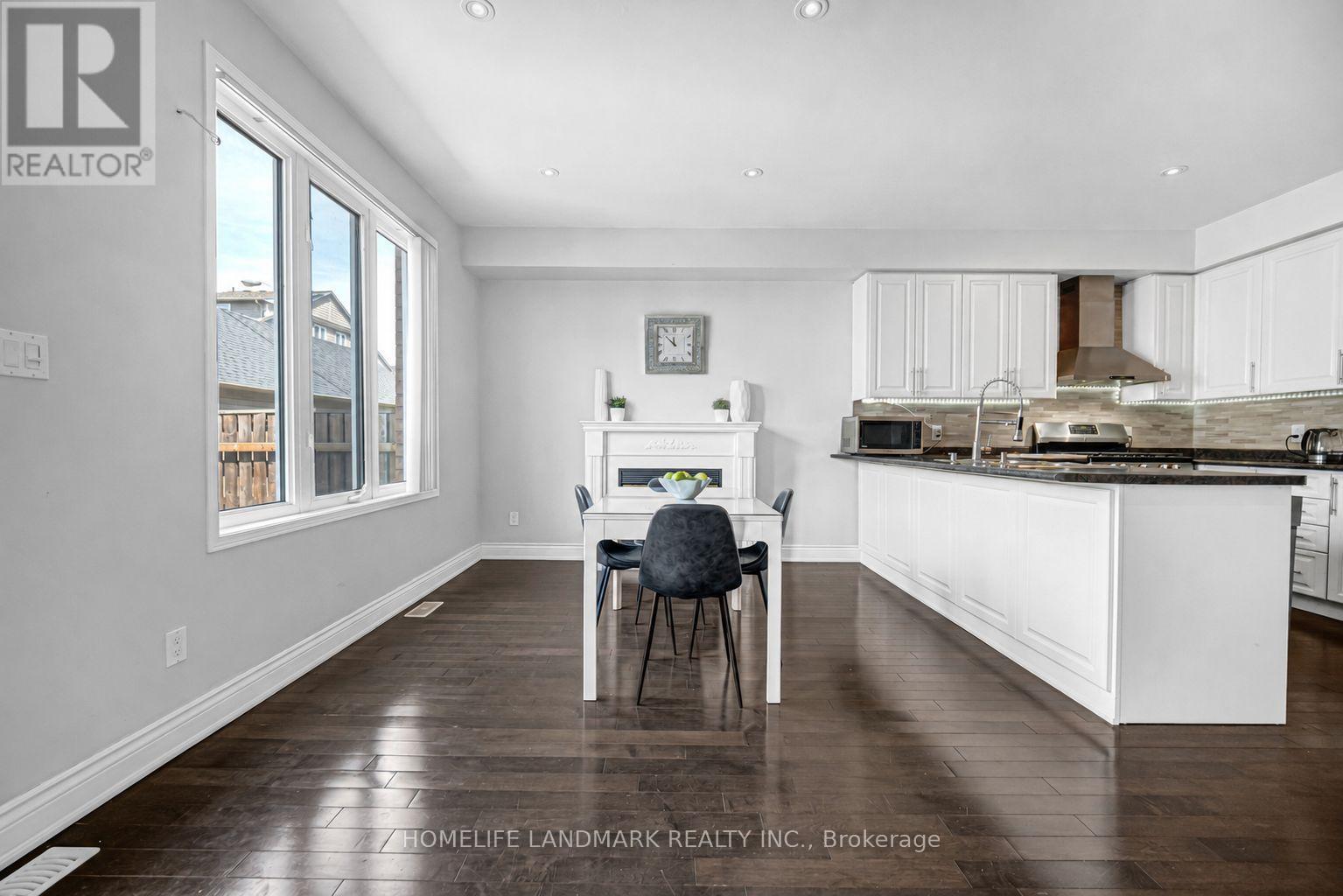 293 Murray Ross Parkway, Toronto, Ontario M3J 3N7 - Photo 9 - W13572746