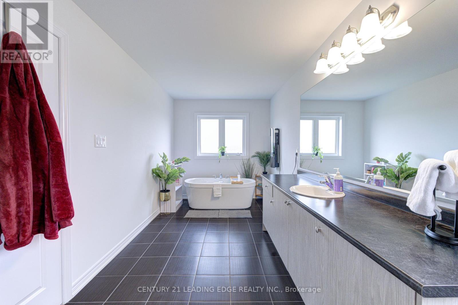96 Shoreview Drive, Welland, Ontario L3B 6H9 - Photo 32 - X13560232