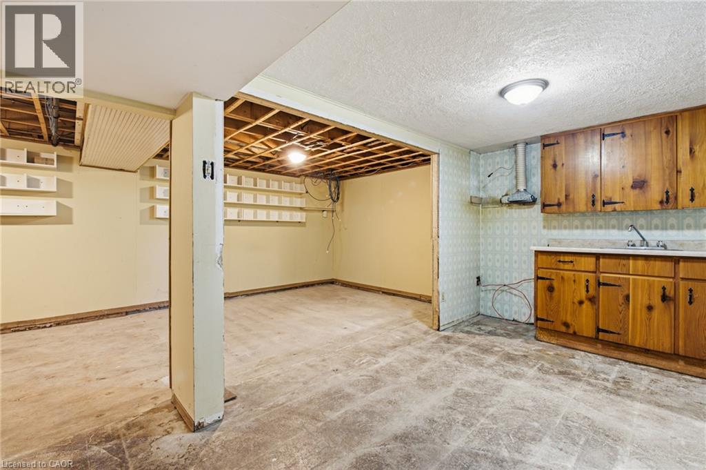 33 Belmont Avenue E, Kitchener, Ontario  N2M 4B8 - Photo 24 - 40846874