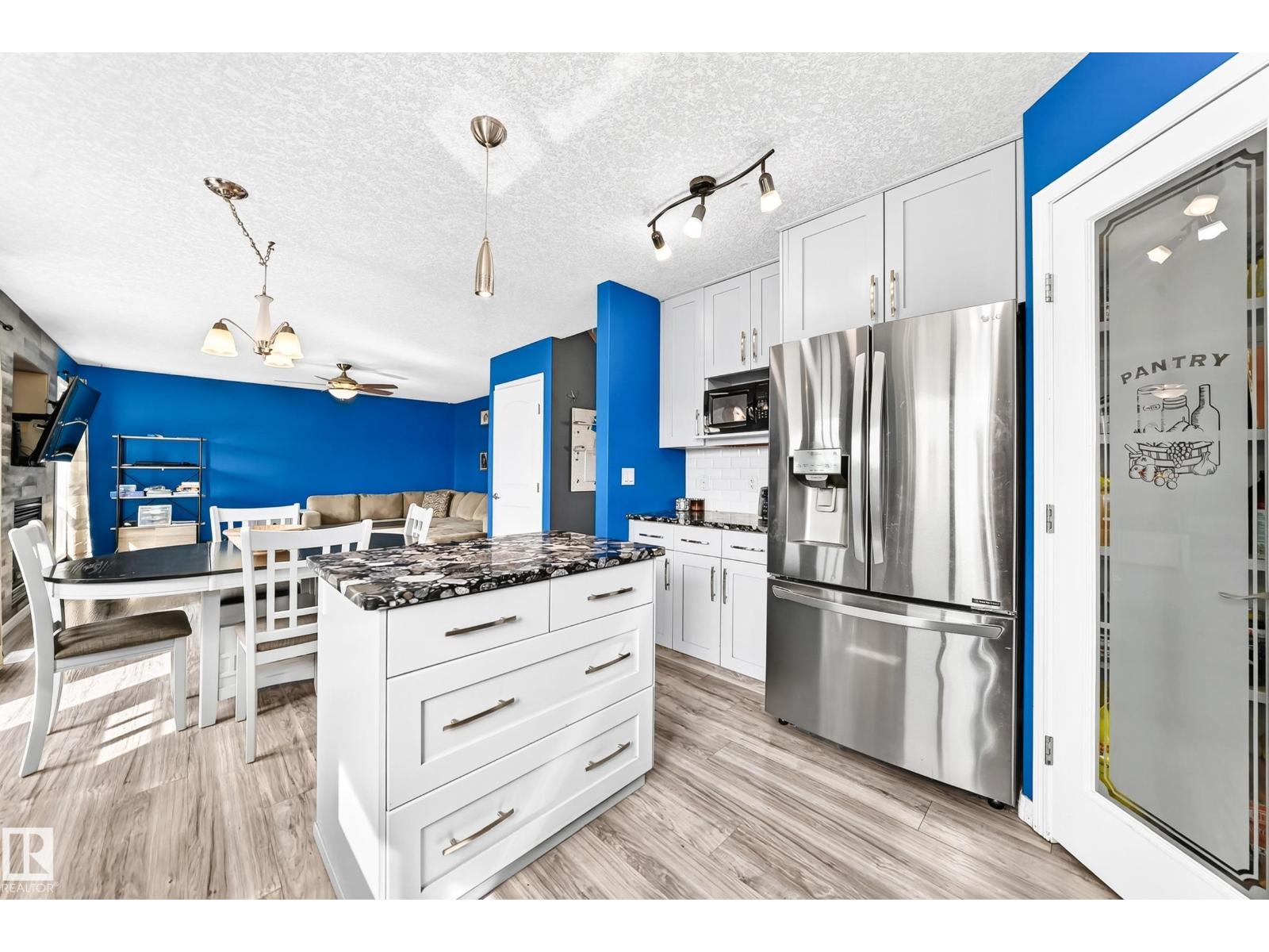 108 Houle Dr, Morinville, Alberta  T8R 0E1 - Photo 6 - E4499652