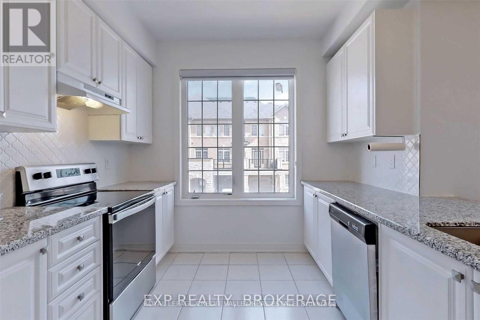 4 Haymarket Drive, Brampton, Ontario  L4A 5C3 - Photo 7 - W13580208