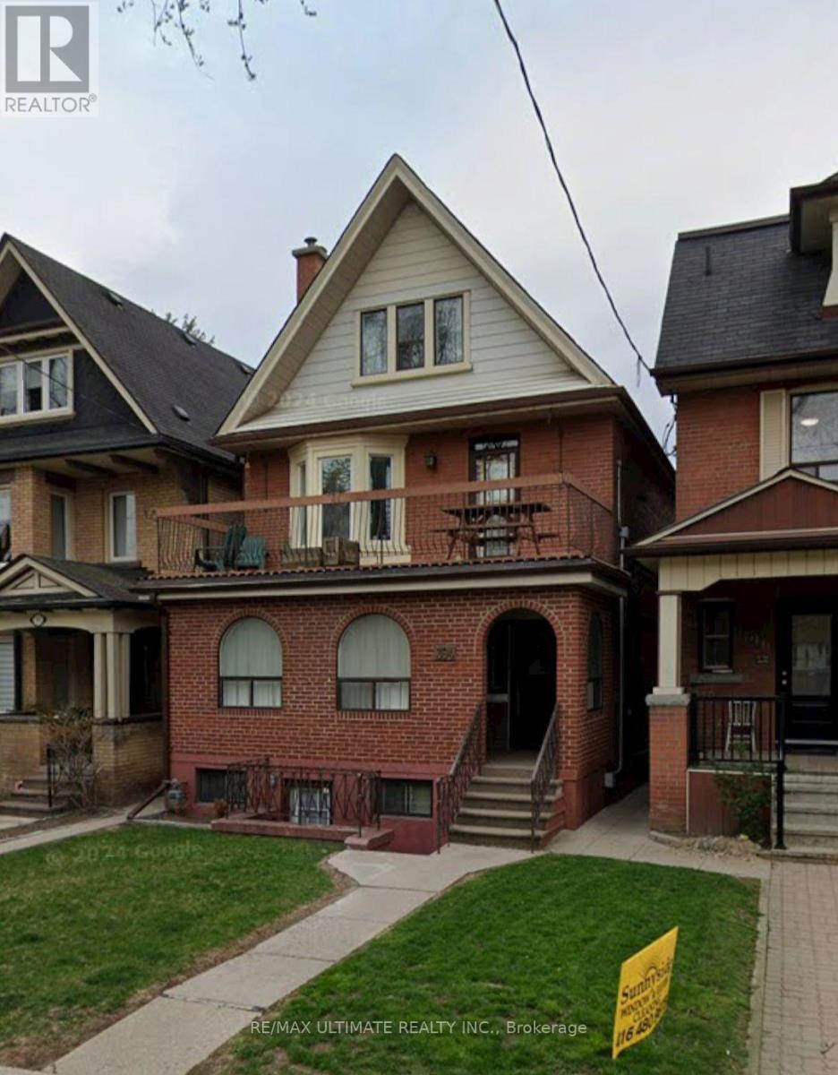 4 - 394 SUNNYSIDE AVENUE, Toronto, Ontario